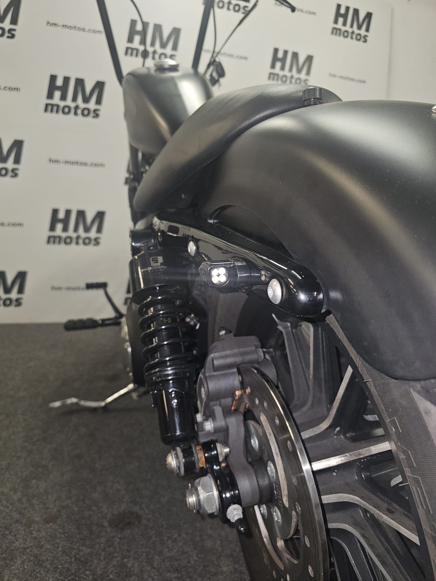 harley-883-4