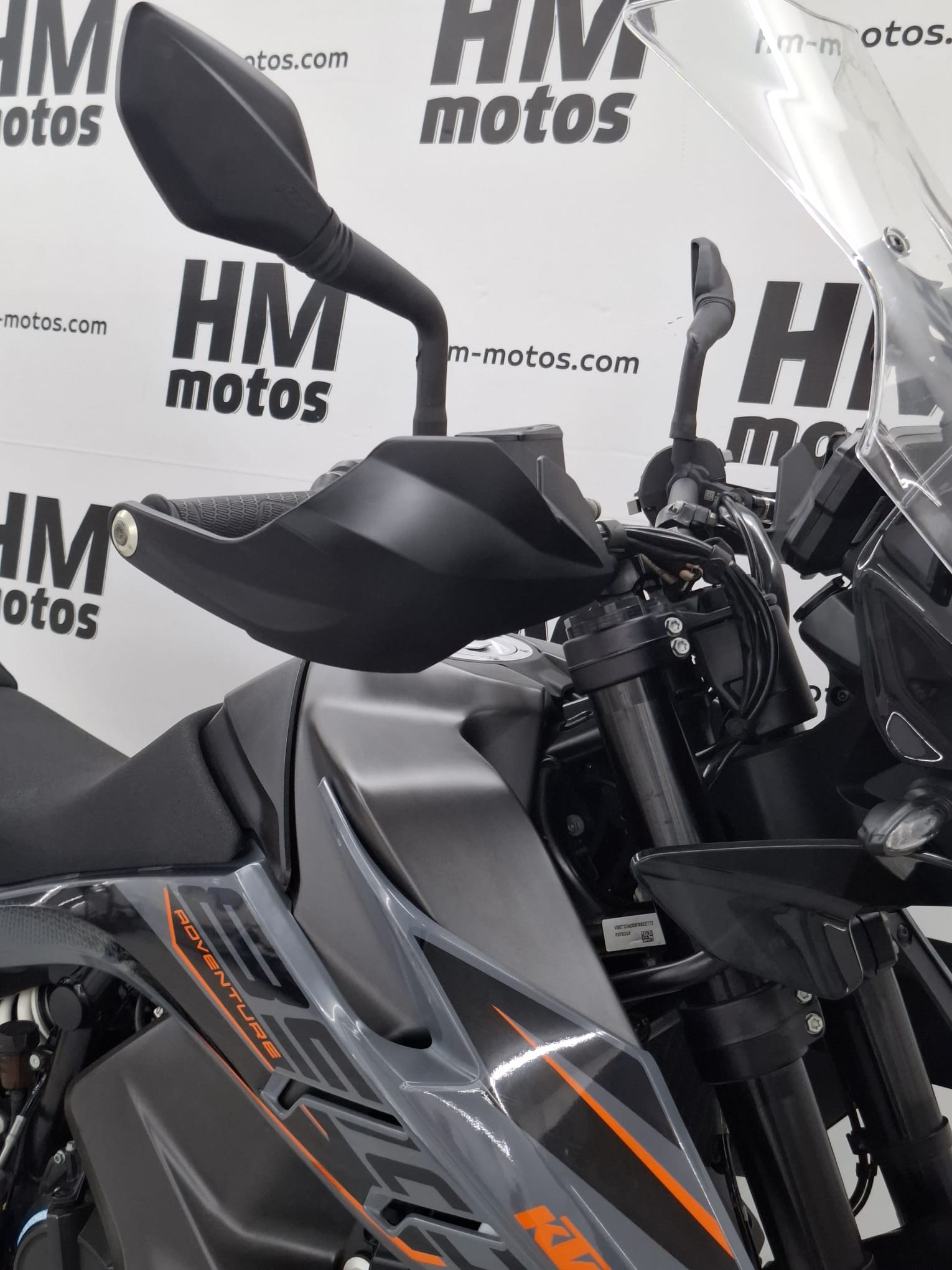 ktm-890-r-11