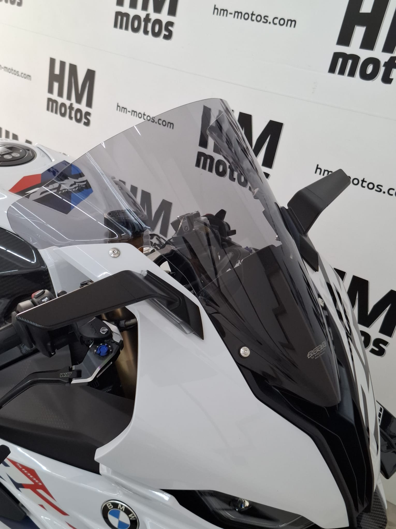 bmw-16-2