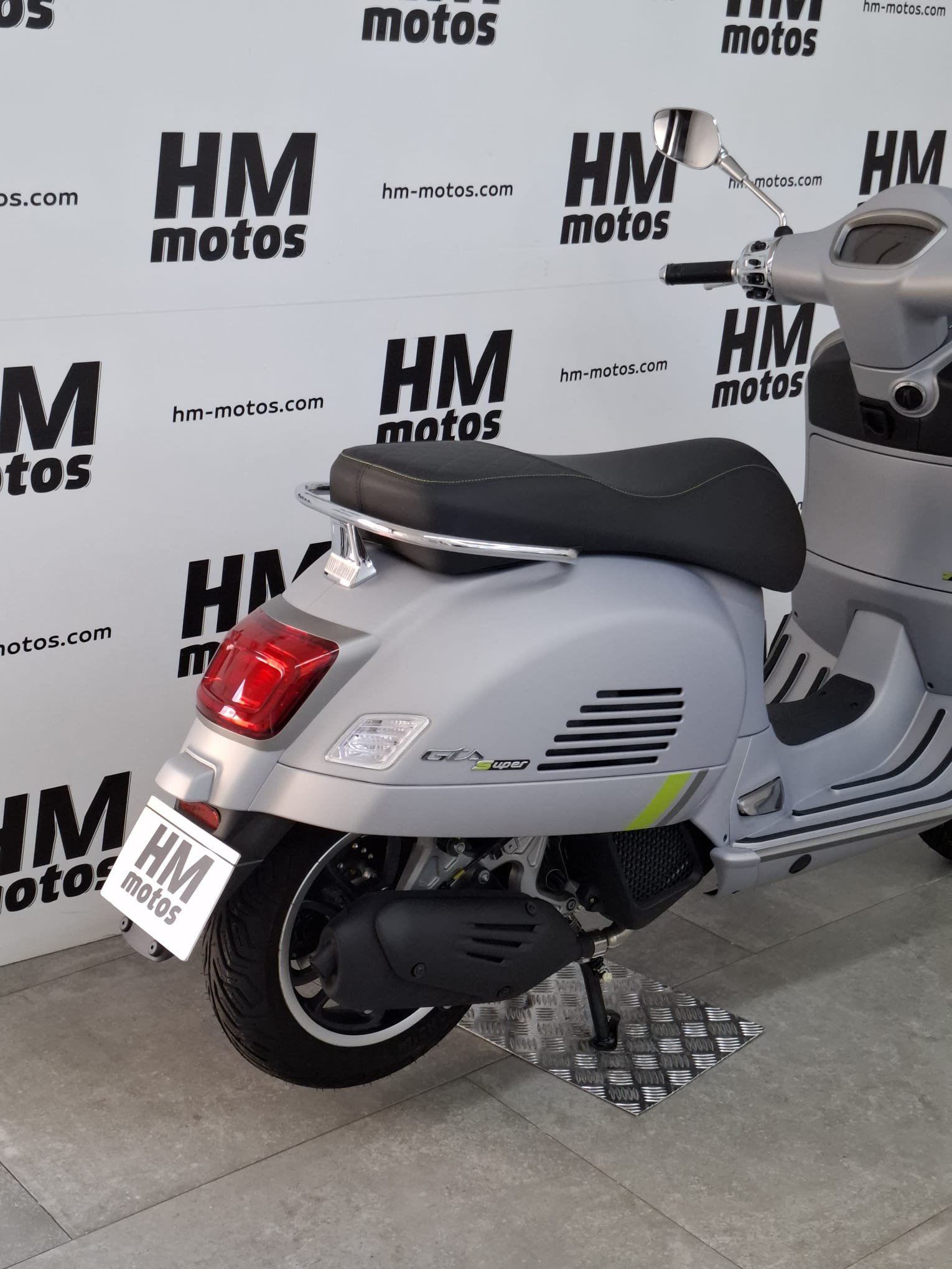 vespa-10-6