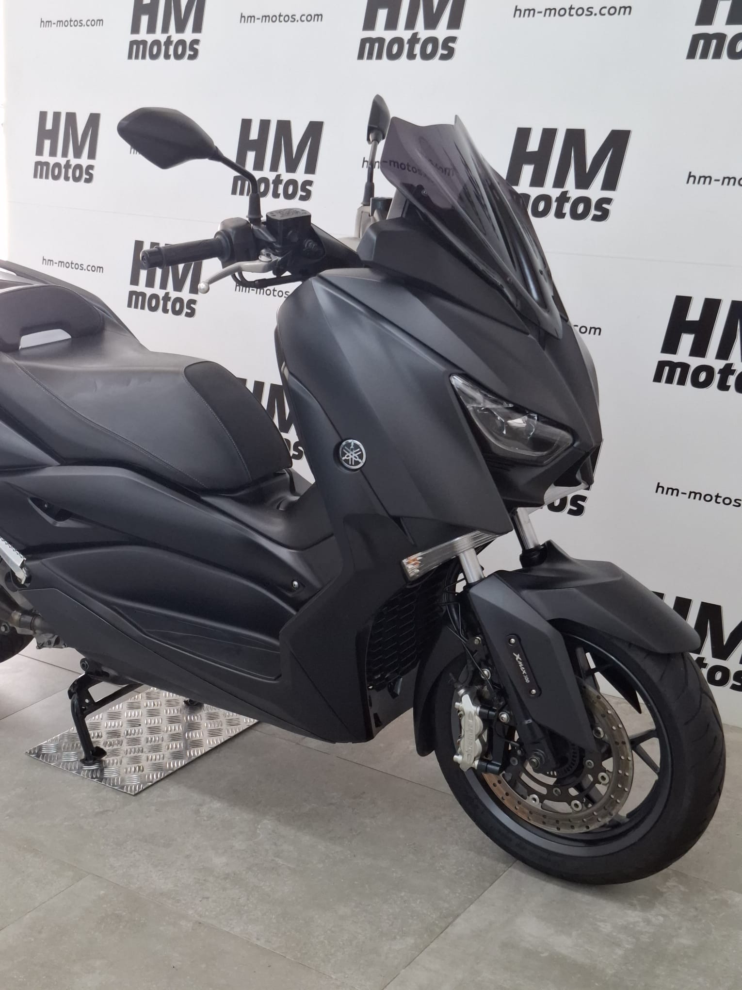 x-max-12