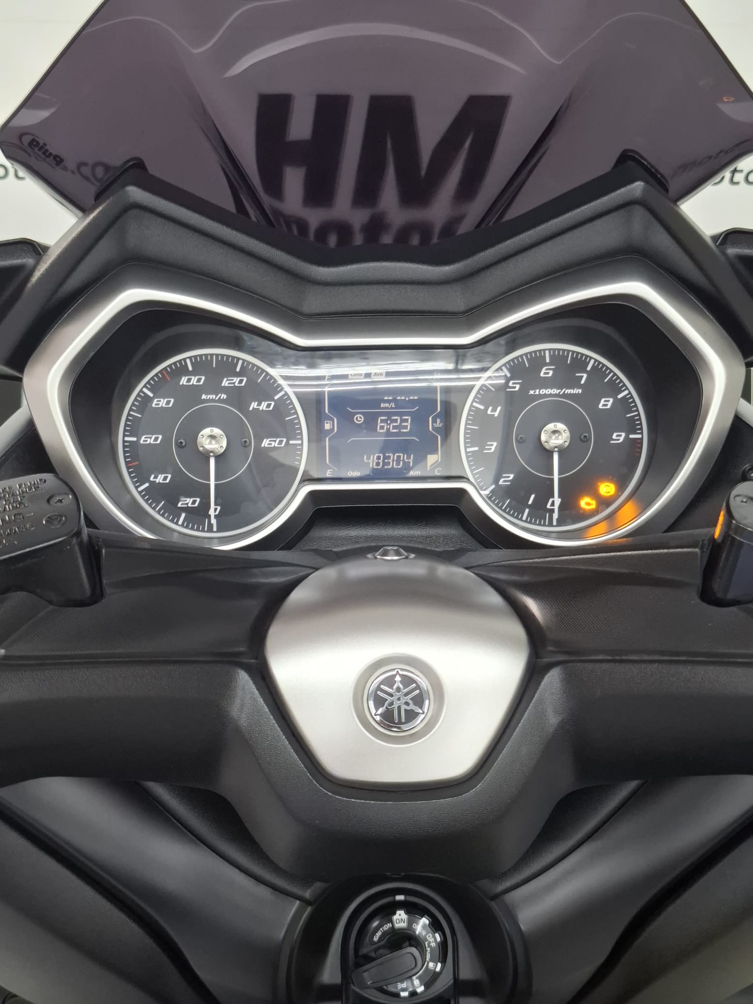 x-max-8-2