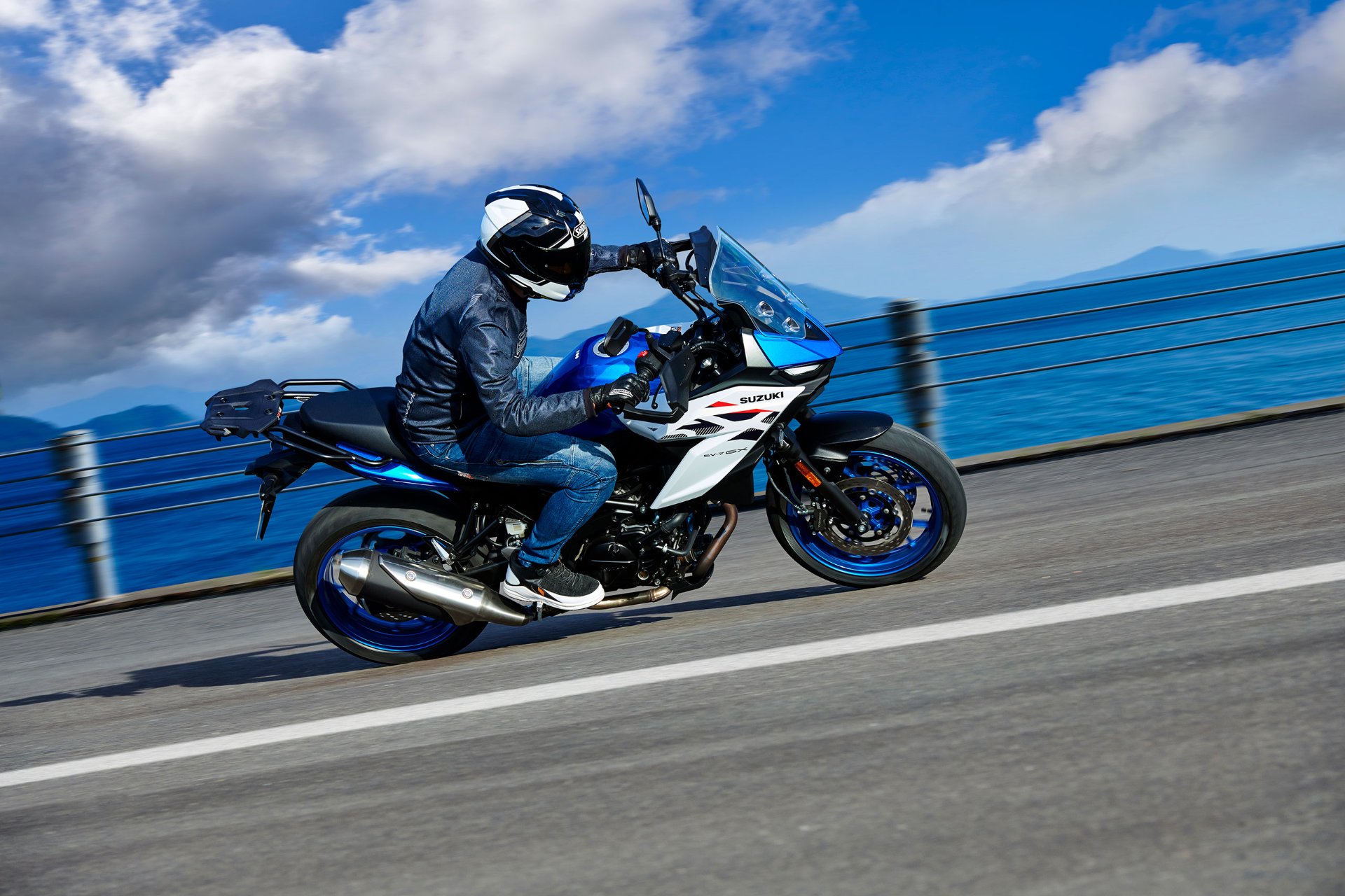 Suzuki SV-7GX