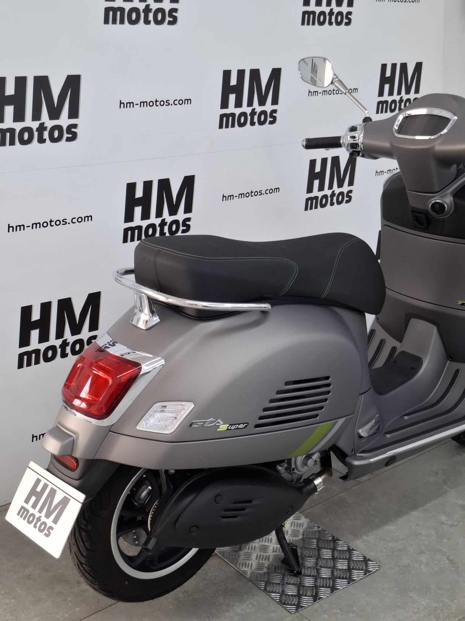 vespa-10-9