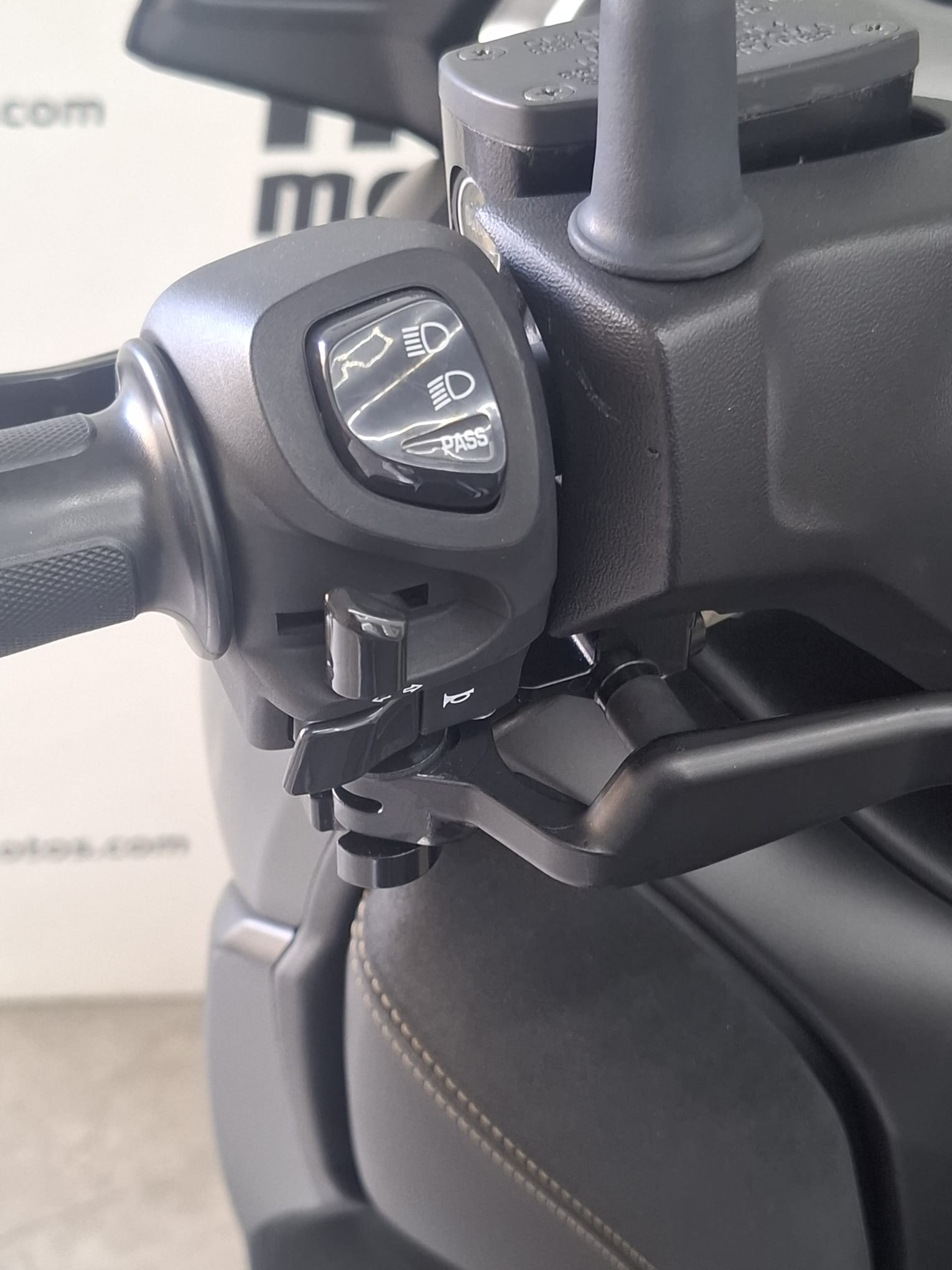 x-max-400-9